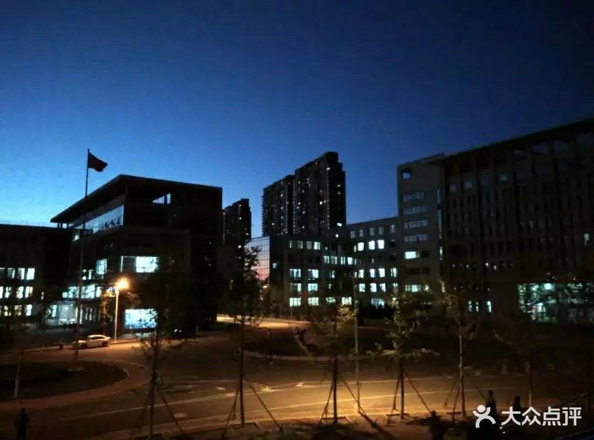 大连交通大学旅顺校区东院校区图书馆图片