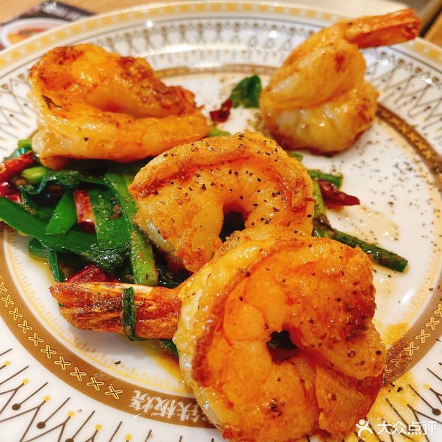 推荐菜:盛焰铁板烧(万象汇店)位于南昌市青山湖区高新大道万象汇商场