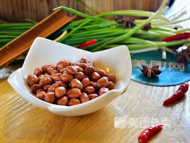 椒麻花生米图片