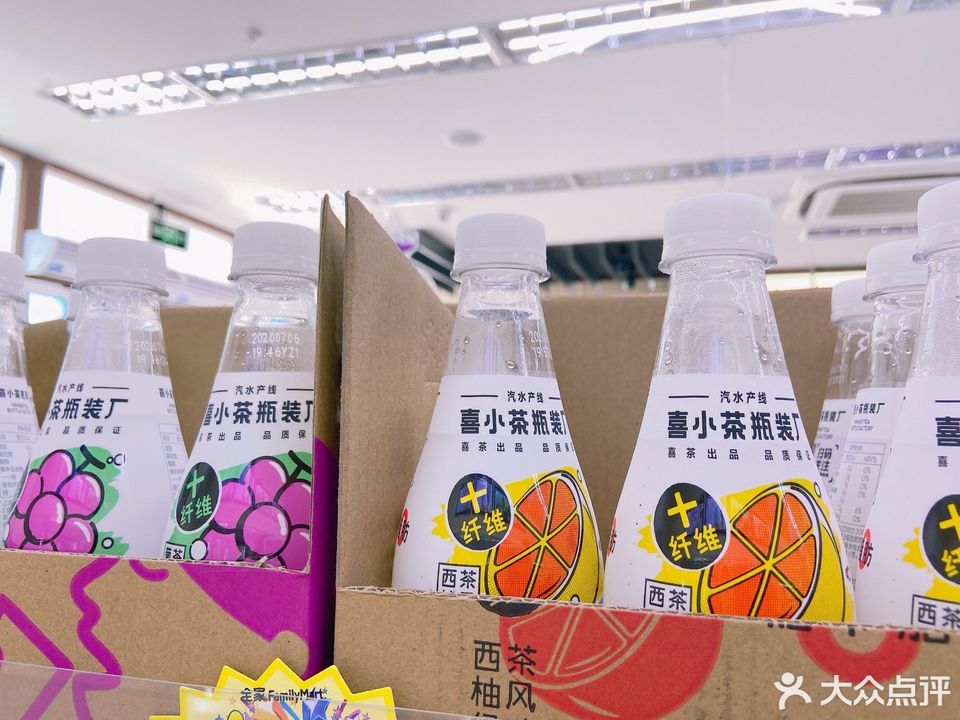 全家便利店东沙湖路三店