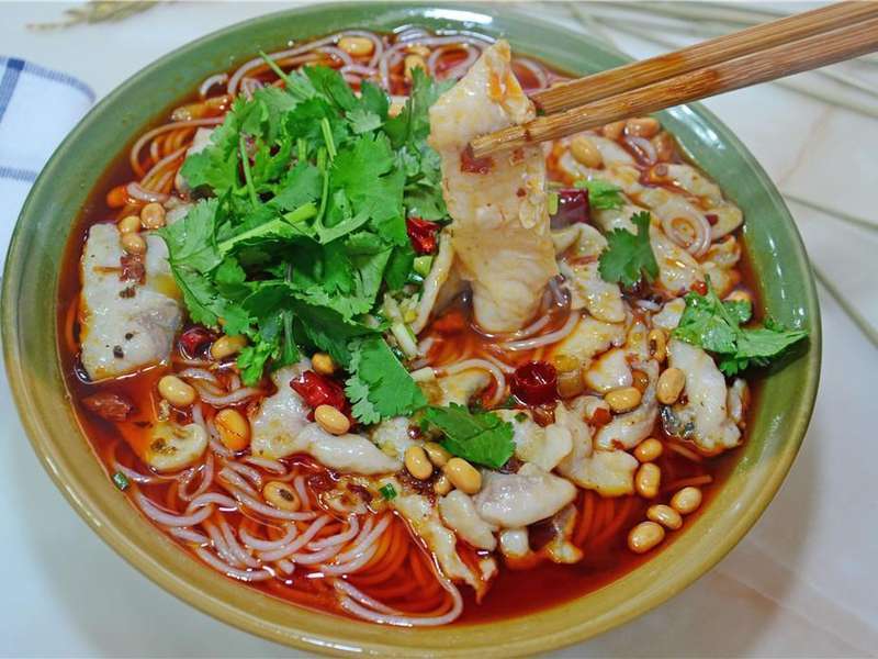 水煮鱼米线图片