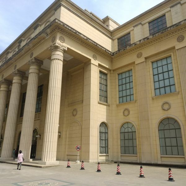 上海市 科教文化服务 文化场所 > 友谊会堂