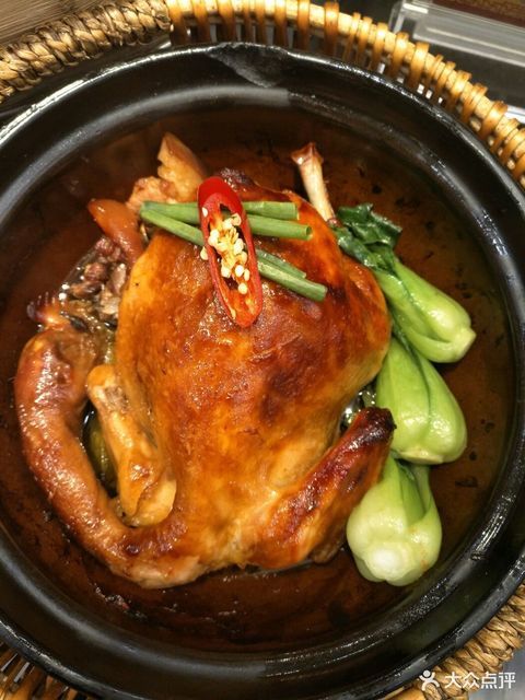瓦罐碳烤鸡图片