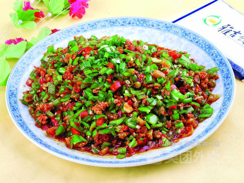 三椒肉沫盖浇饭图片