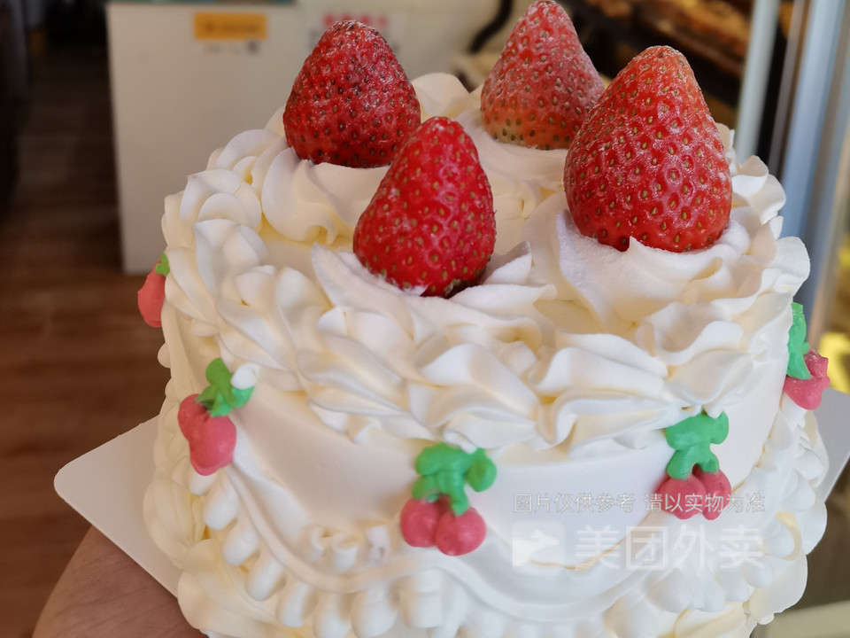 复古草莓蛋糕图片