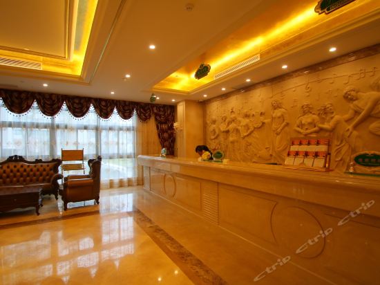 维也纳酒店(上海宝山国际邮轮码头盘古路店)位于上海市宝山区杨行镇