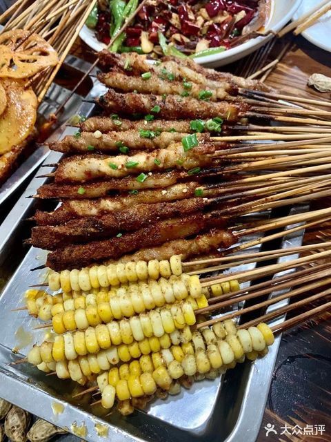 姐妹烧烤位于乐山市市中区海棠路281号(煤炭局附近) 标签:烧烤餐饮