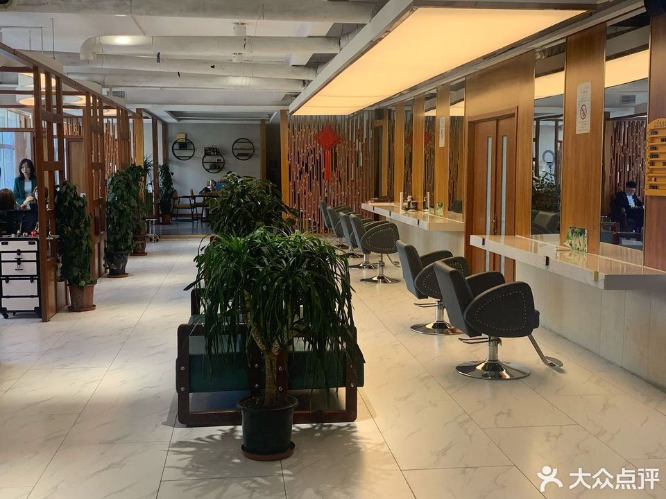 金榜美容美发(光明路店)