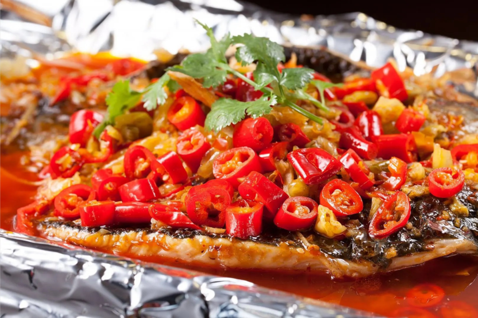 老坛酸菜风味巴沙鱼香辣风味纸包鱼推荐菜:愿者上钩(新天地广场店)