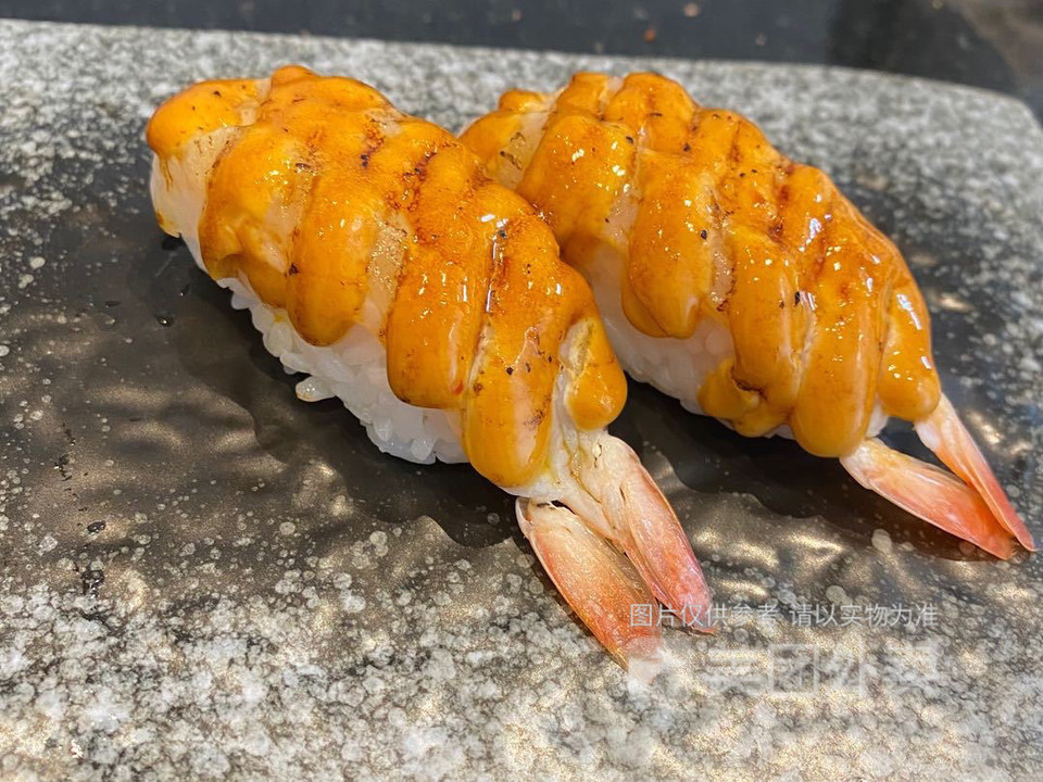 酱烧玻璃虾寿司图片