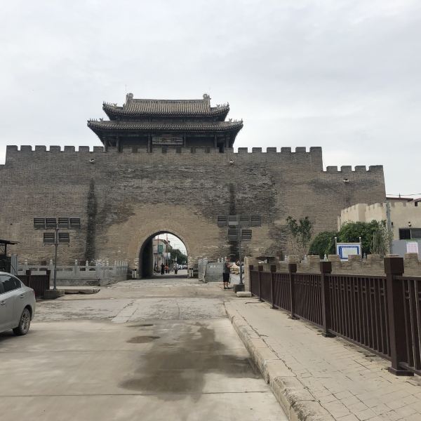 昵称9049:定州南城门,距今已有600余年历史,城高12米,城楼高8米,城墙