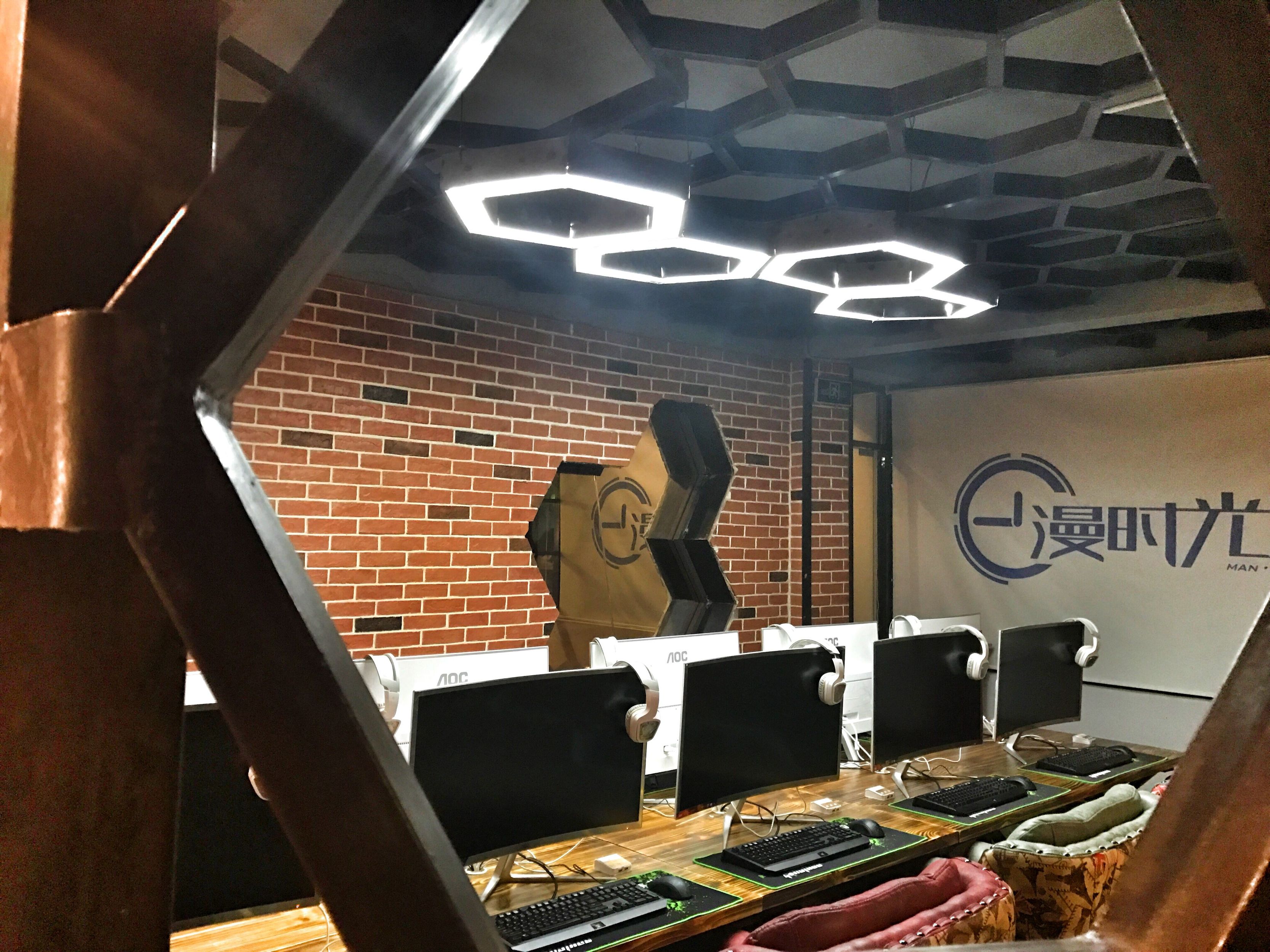            漫时光网咖(汉江店)