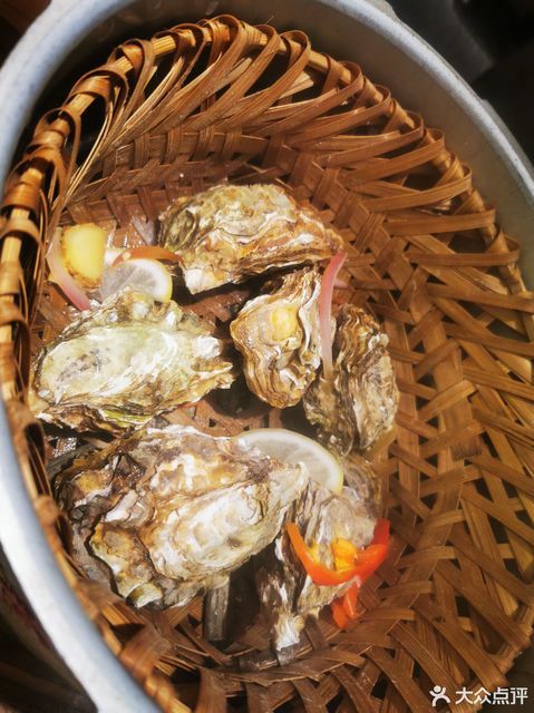土蚝金竹笼蒸蚝白石洲店