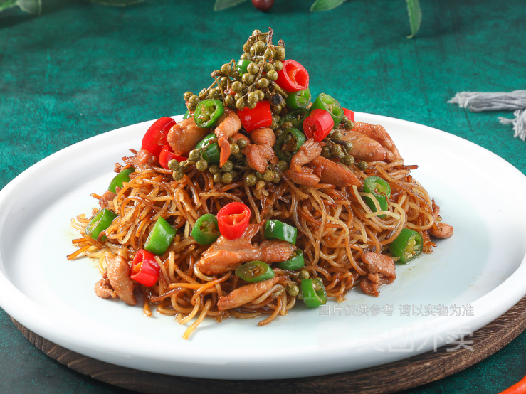 双椒鸡捞面图片