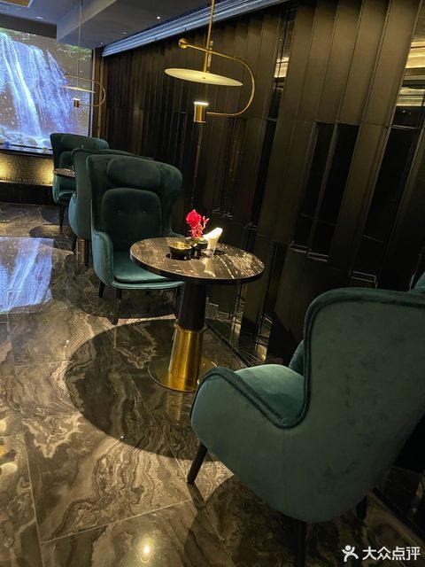 新偶像足润堂(惠安旗舰店)