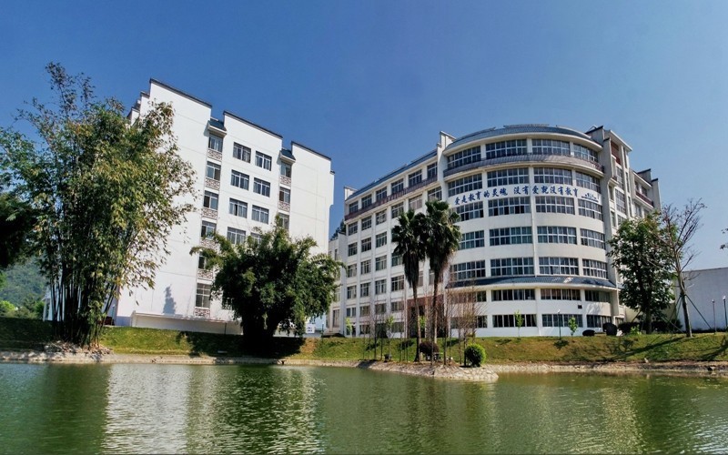 福州市 科教文化服务 高等教育/大学 > 福州黎明职业技术学院(福屿