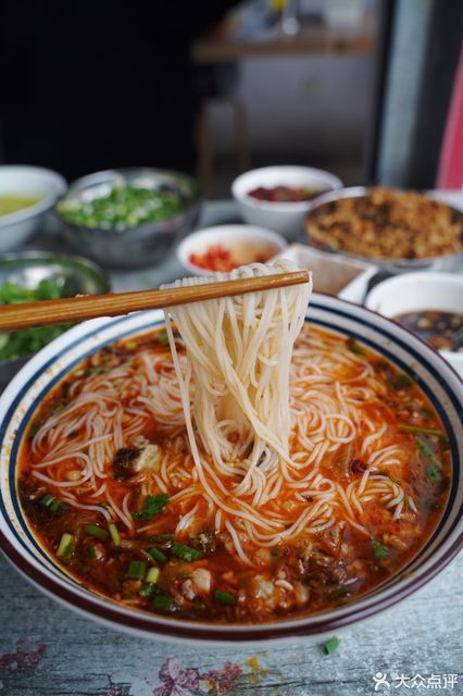 西昌老味道米粉李家蘸水肥肠