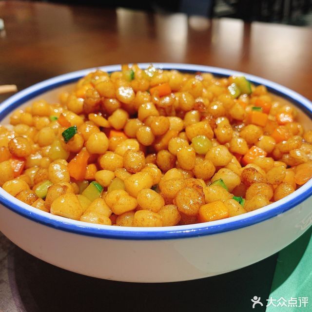 醋溜木须金牌烤鸭推荐菜:紫光园(亚运村店)位于北京市朝阳区大屯路