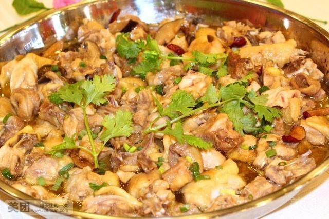 石螺铜盘蒸鸡图片