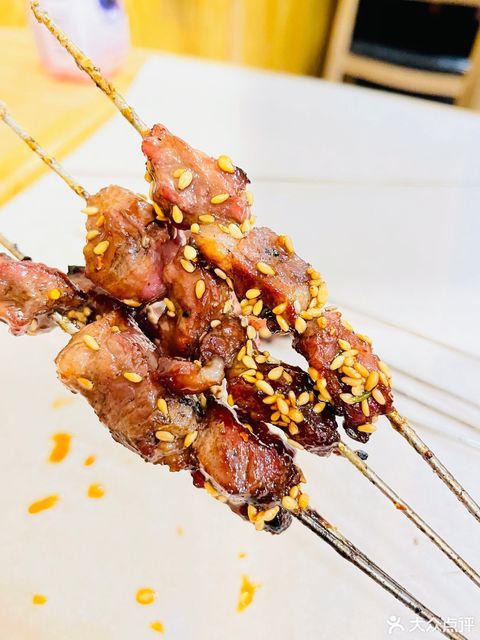 小白小油边图片