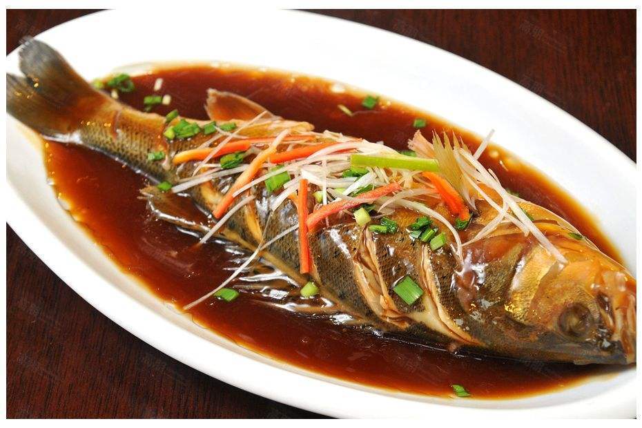 红烧鲈鱼图片
