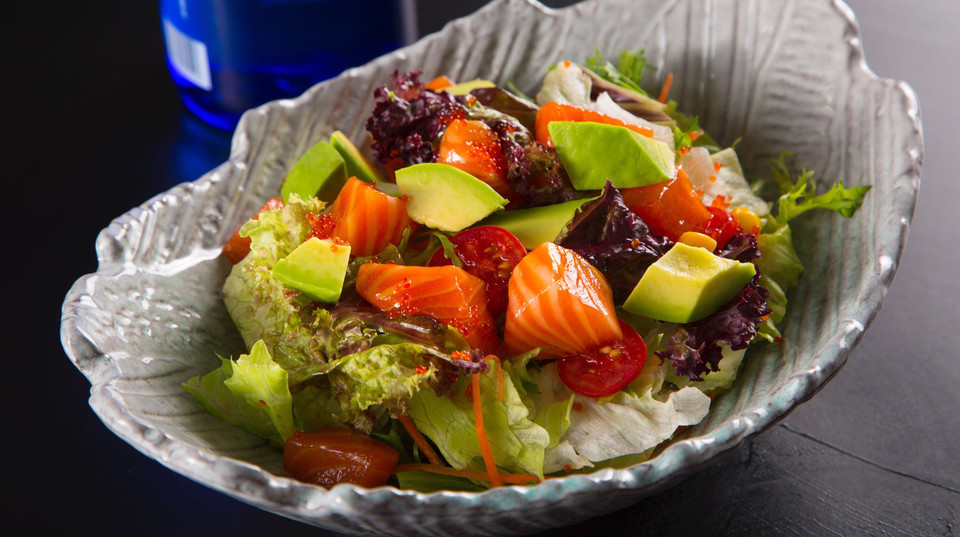 油梨三文鱼沙拉图片