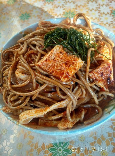 凉粉推荐菜:中华凉粉位于张掖市山丹县龙首路与民和街交汇处附近南