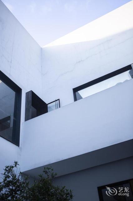 九间房襄阳人民广场店