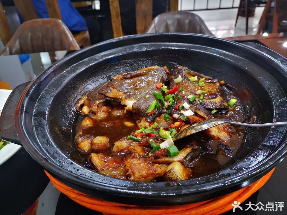 砂锅碟鱼头图片