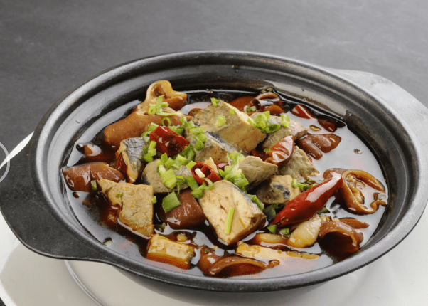 臭豆腐大肠煲图片