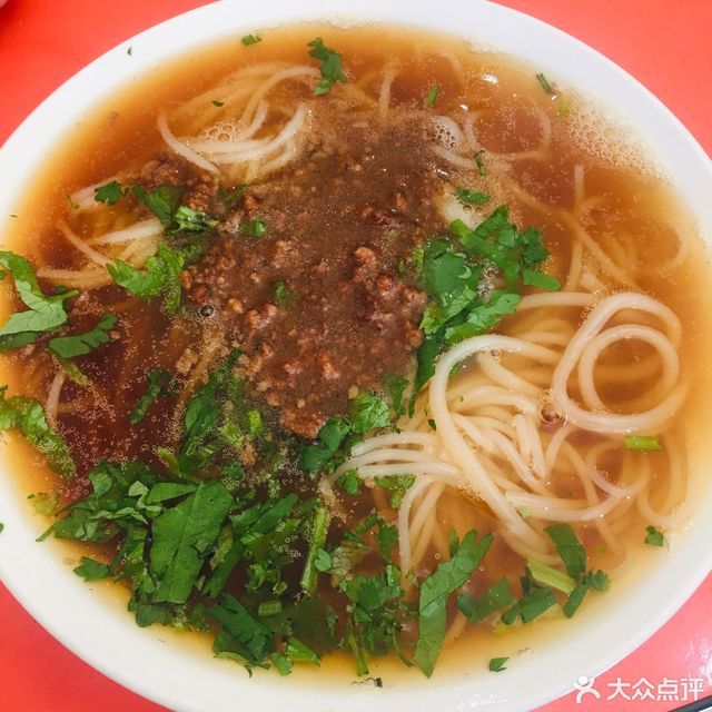 推荐菜:可口热面位于双鸭山市尖山区三利外围好吃佬隔壁