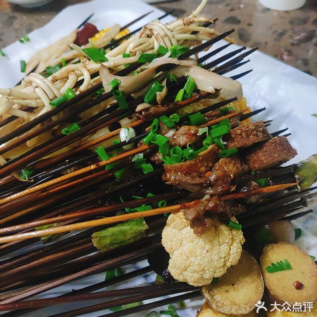 乐山牛华朱哥串串香