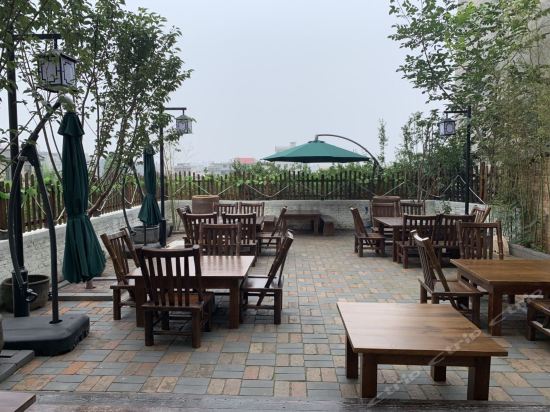 > 蓝田桐花沟民宿