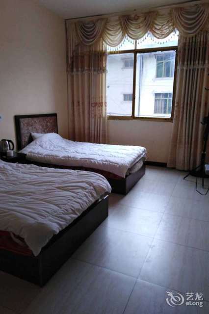 凉山彝族自治州 住宿服务 酒店 > 凉山雷波马湖绿岛酒店