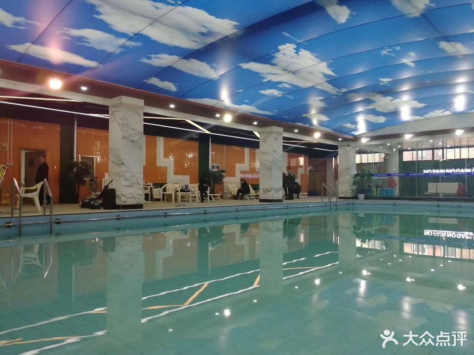 山西传媒学院游泳馆