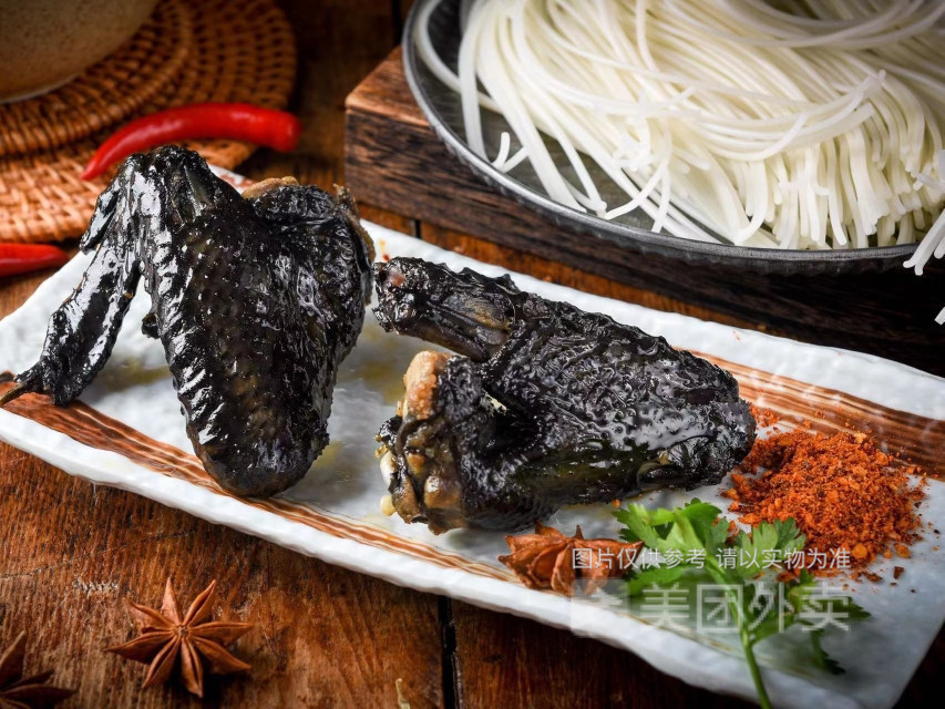 特色油卤鸡翅图片