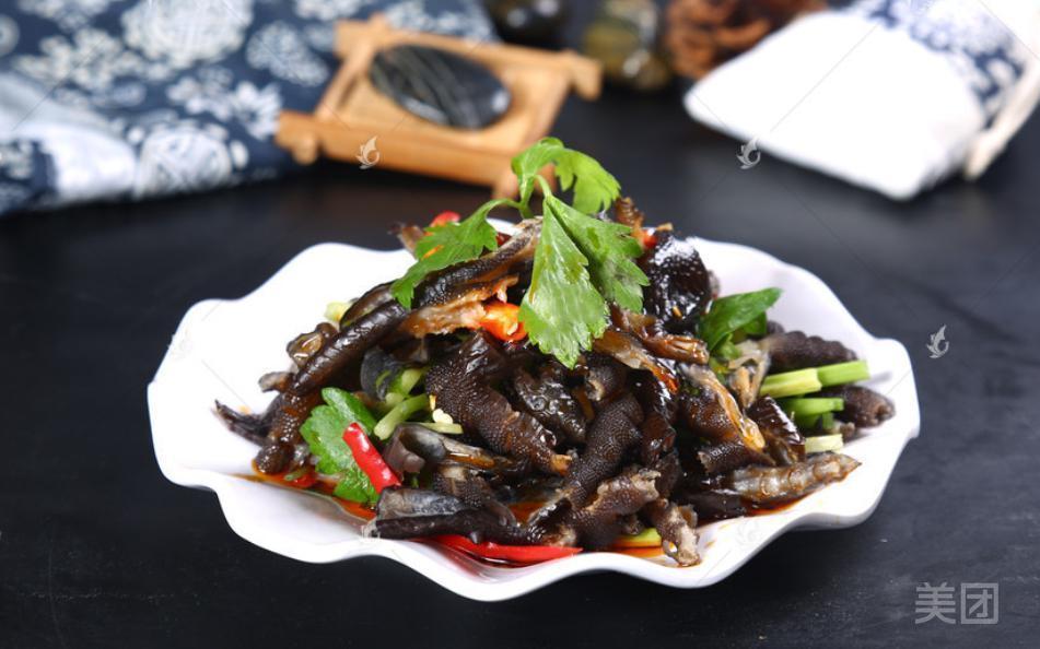 麻辣乌鸡爪图片