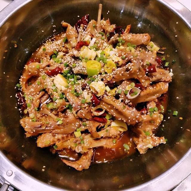 张大师鸭爪爪特色火锅长春路店
