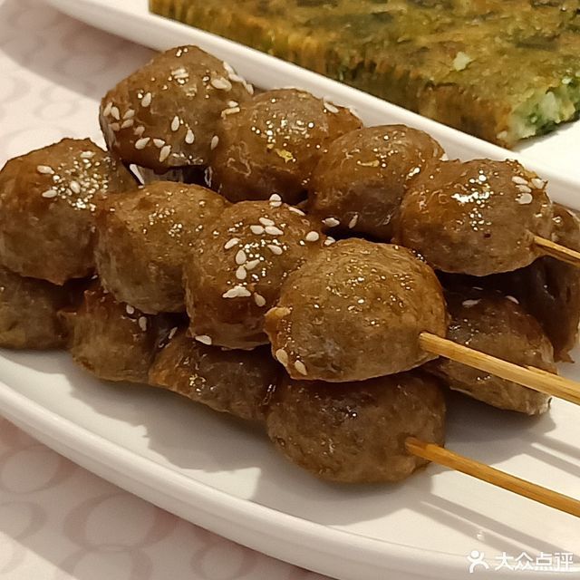 烤汕头手锤牛肉丸图片