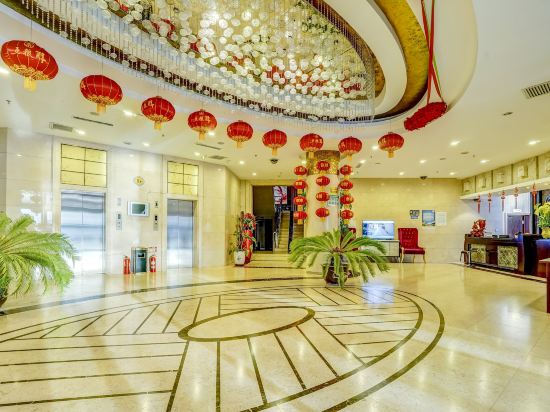 祥云国际大酒店位于佳木斯市郊区长安路西段1870号(万象街与长安西路