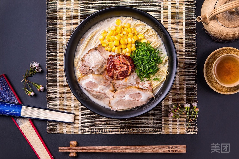 一龍炸鸡一龙拉面推荐菜:一龙拉面·旗舰店(天河南店)位于广州市天河