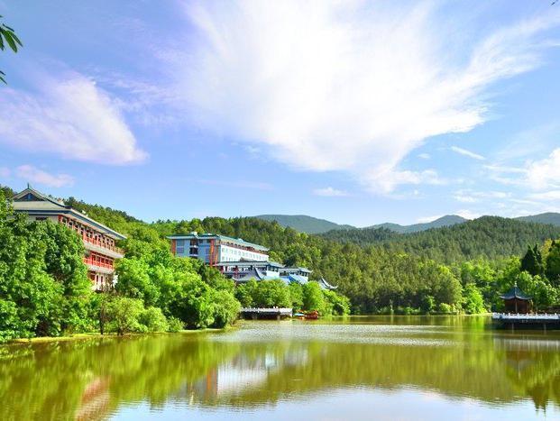 月坝生态康养旅游小镇