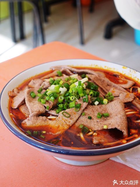 鲜老头特色猪肝面茶店子店