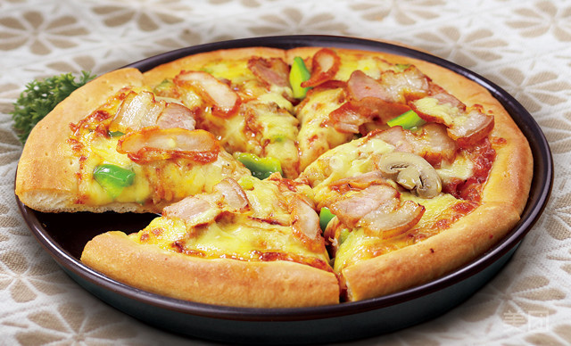 个人装法式经典培根披萨图片