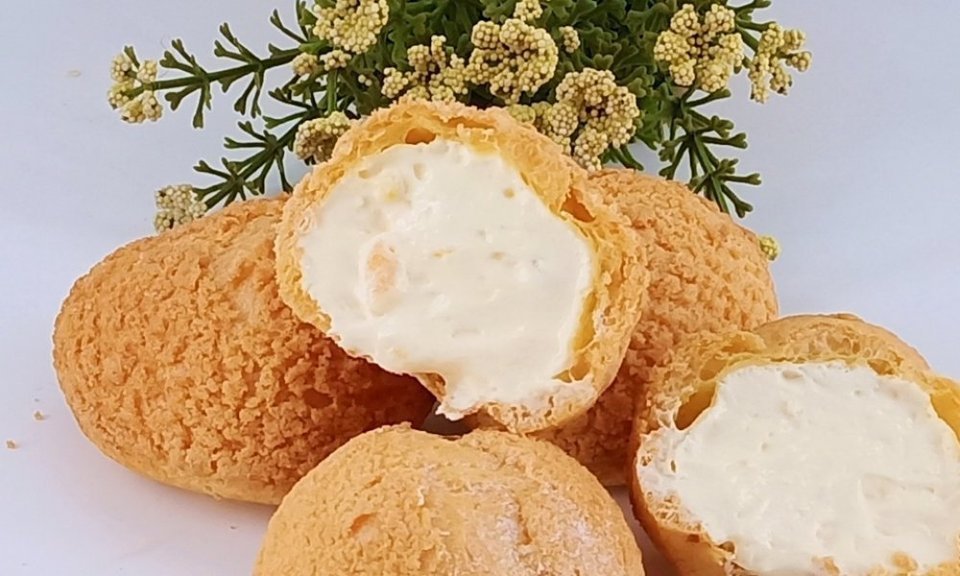 菠萝脆皮泡芙图片