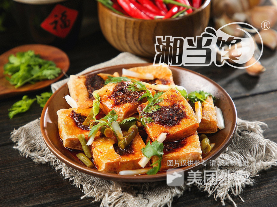 白色臭豆腐香辣口味图片