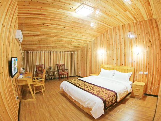 宜宾市 住宿服务 酒店 > 蜀南竹海青龙湖度假酒店标签: 推荐菜: 分类