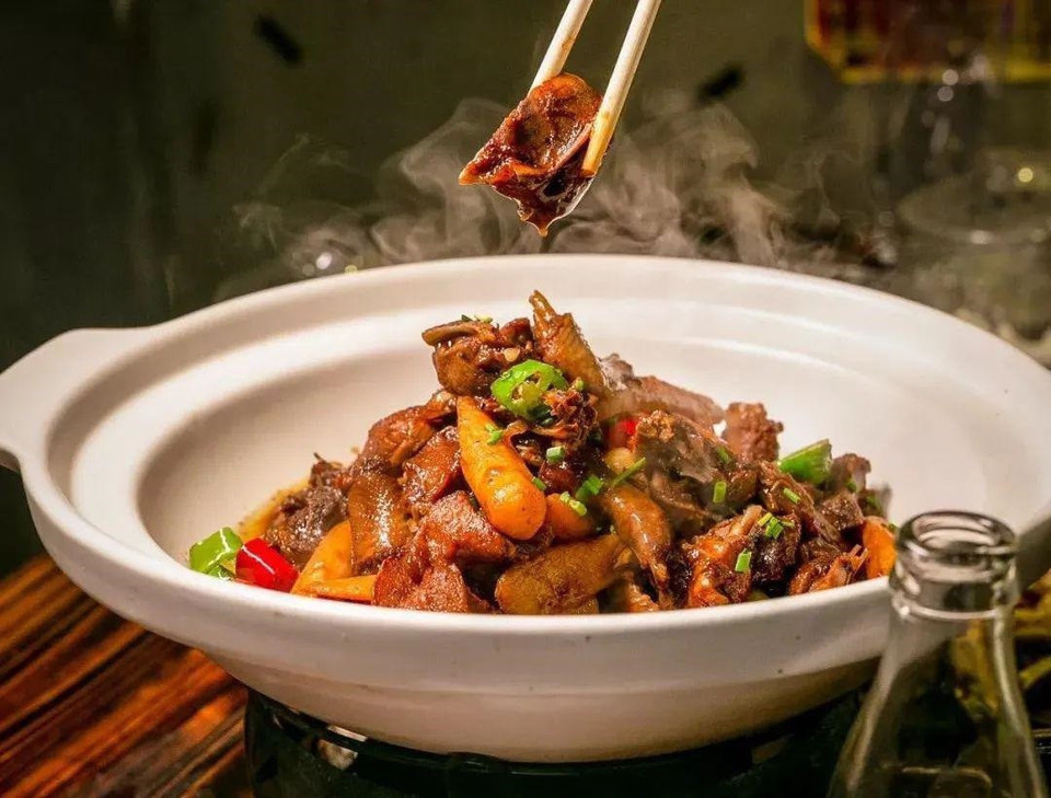 鸽子焖排骨长征南路店