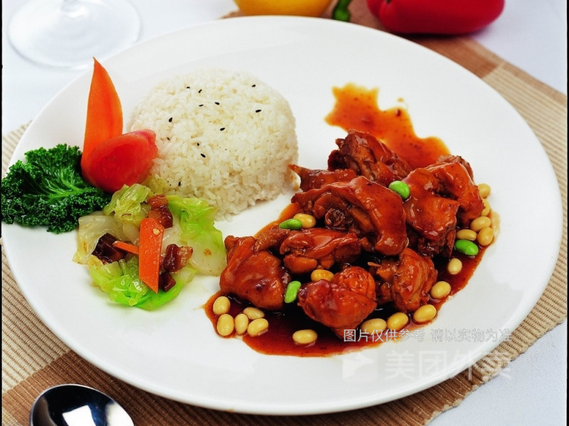 红烧鸡块饭图片