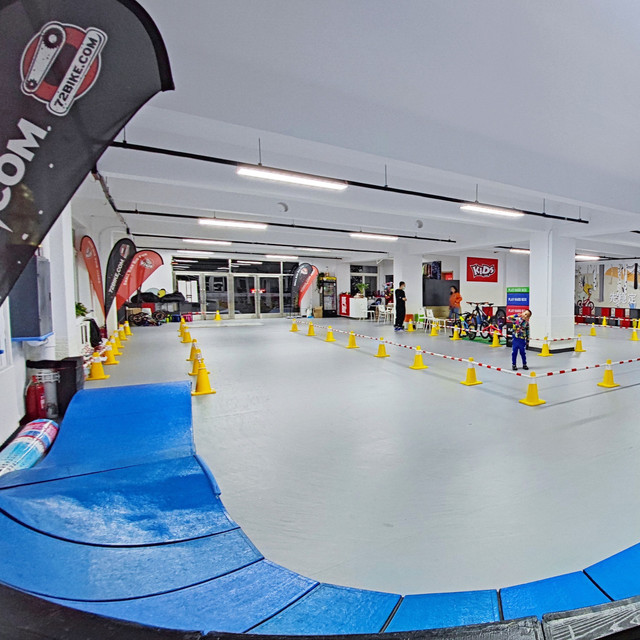 骑二无比儿童滑步车俱乐部(高新店)